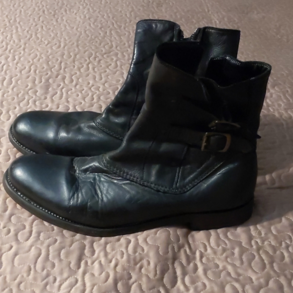 Men's short boots